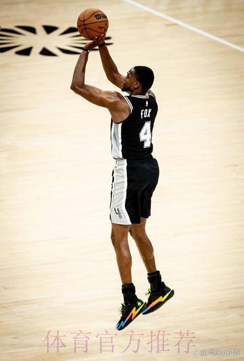 福克斯：我们必须得学会终结比赛，第三节末端曾大幅领先